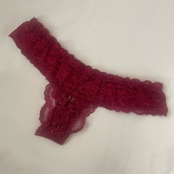 Red Contour Corset + Thong Set - Picture 4 of 8